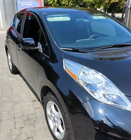 Черный Ниссан Лиф, объемом двигателя 0 л и пробегом 140 тыс. км за 7600 $, фото 5 на Automoto.ua