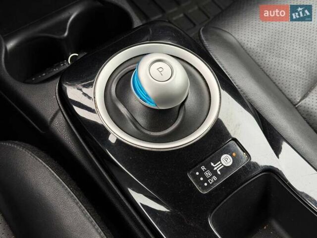 Чорний Ніссан Ліф, об'ємом двигуна 0 л та пробігом 118 тис. км за 7500 $, фото 53 на Automoto.ua