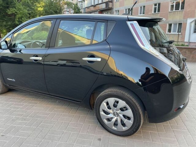 Чорний Ніссан Ліф, об'ємом двигуна 0 л та пробігом 99 тис. км за 6800 $, фото 7 на Automoto.ua