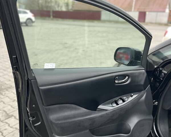 Черный Ниссан Лиф, объемом двигателя 0 л и пробегом 108 тыс. км за 4999 $, фото 8 на Automoto.ua