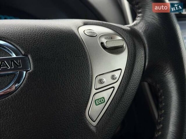 Чорний Ніссан Ліф, об'ємом двигуна 0 л та пробігом 118 тис. км за 7500 $, фото 46 на Automoto.ua