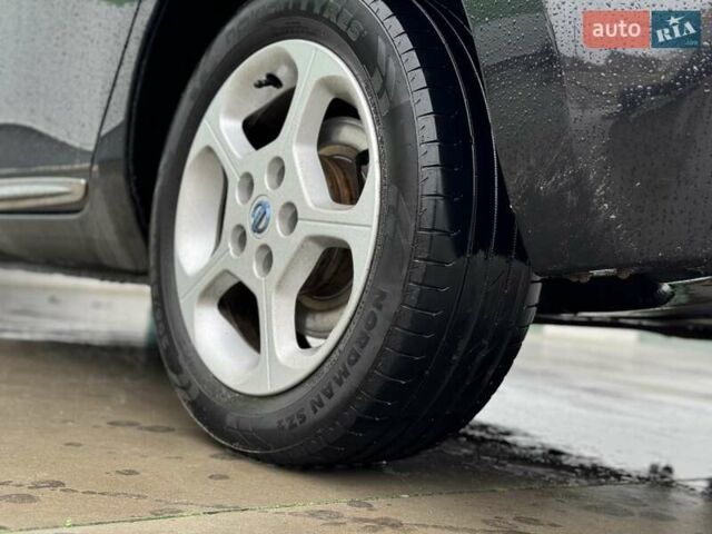 Черный Ниссан Лиф, объемом двигателя 0 л и пробегом 134 тыс. км за 6800 $, фото 37 на Automoto.ua