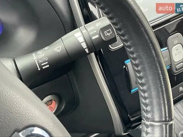 Черный Ниссан Лиф, объемом двигателя 0 л и пробегом 128 тыс. км за 7200 $, фото 49 на Automoto.ua