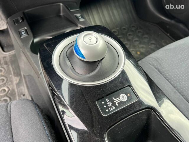 Ниссан Лиф 2013 в Львове на Automoto.ua Черный Ниссан Лиф, объемом двигателя 0 л и пробегом 117 тыс. км за 6980 $, фото 32 на Automoto.ua