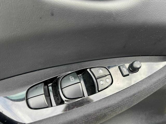 Ниссан Лиф 2013 в Львове на Automoto.ua Черный Ниссан Лиф, объемом двигателя 0 л и пробегом 117 тыс. км за 6990 $, фото 10 на Automoto.ua