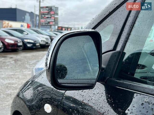 Ниссан Лиф 2013 в Львове на Automoto.ua Черный Ниссан Лиф, объемом двигателя 0 л и пробегом 117 тыс. км за 6980 $, фото 13 на Automoto.ua