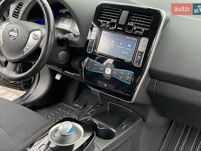 Черный Ниссан Лиф, объемом двигателя 0 л и пробегом 128 тыс. км за 7200 $, фото 42 на Automoto.ua