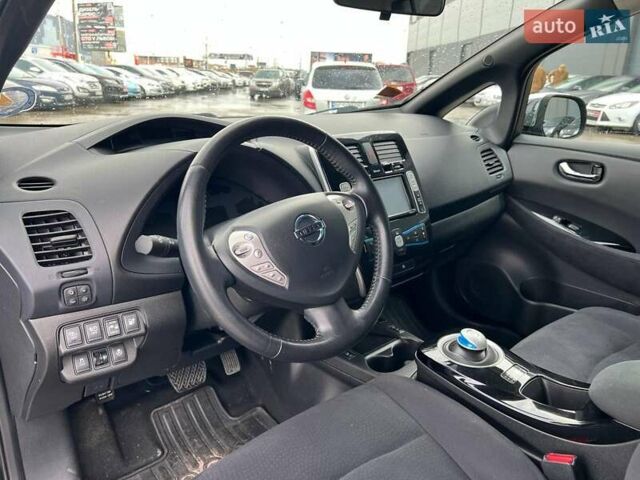 Ниссан Лиф 2013 в Львове на Automoto.ua Черный Ниссан Лиф, объемом двигателя 0 л и пробегом 117 тыс. км за 6980 $, фото 16 на Automoto.ua