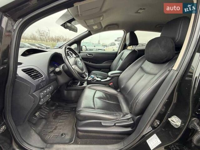 Чорний Ніссан Ліф, об'ємом двигуна 0 л та пробігом 118 тис. км за 7500 $, фото 28 на Automoto.ua