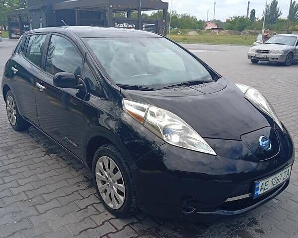 Чорний Ніссан Ліф, об'ємом двигуна 0 л та пробігом 229 тис. км за 5500 $, фото 5 на Automoto.ua
