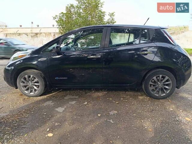 Черный Ниссан Лиф, объемом двигателя 0 л и пробегом 164 тыс. км за 5800 $, фото 4 на Automoto.ua
