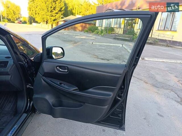 Черный Ниссан Лиф, объемом двигателя 0 л и пробегом 205 тыс. км за 6300 $, фото 26 на Automoto.ua
