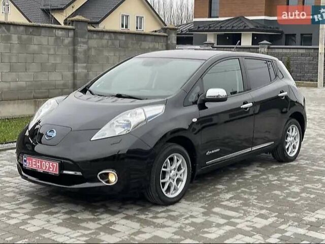 Черный Ниссан Лиф, объемом двигателя 0 л и пробегом 128 тыс. км за 7200 $, фото 4 на Automoto.ua