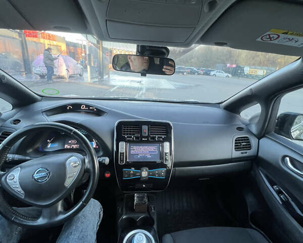 Ниссан Лиф 2013 в Хмельницком на Automoto.ua Черный Ниссан Лиф, объемом двигателя 0 л и пробегом 123 тыс. км за 6300 $, фото 9 на Automoto.ua