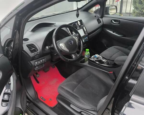 Чорний Ніссан Ліф, об'ємом двигуна 0 л та пробігом 127 тис. км за 7000 $, фото 2 на Automoto.ua