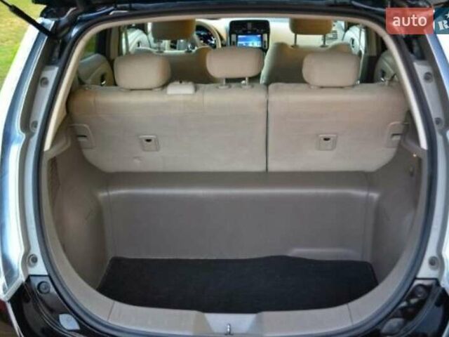 Черный Ниссан Лиф, объемом двигателя 0 л и пробегом 110 тыс. км за 6500 $, фото 2 на Automoto.ua