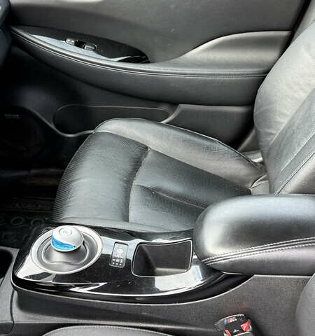 Черный Ниссан Лиф, объемом двигателя 0 л и пробегом 142 тыс. км за 6250 $, фото 14 на Automoto.ua