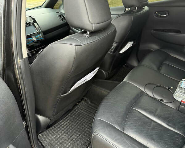 Черный Ниссан Лиф, объемом двигателя 0 л и пробегом 127 тыс. км за 7100 $, фото 13 на Automoto.ua