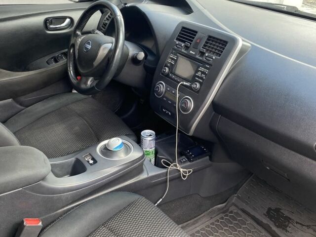 Чорний Ніссан Ліф, об'ємом двигуна 0 л та пробігом 165 тис. км за 5900 $, фото 5 на Automoto.ua