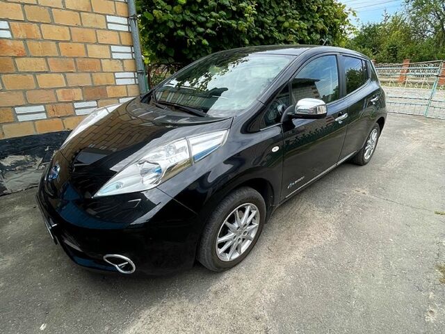 Чорний Ніссан Ліф, об'ємом двигуна 0 л та пробігом 114 тис. км за 6000 $, фото 2 на Automoto.ua