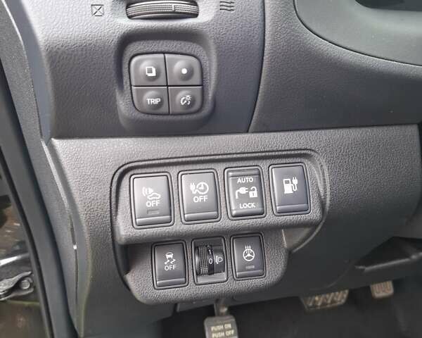 Черный Ниссан Лиф, объемом двигателя 0 л и пробегом 137 тыс. км за 7200 $, фото 13 на Automoto.ua