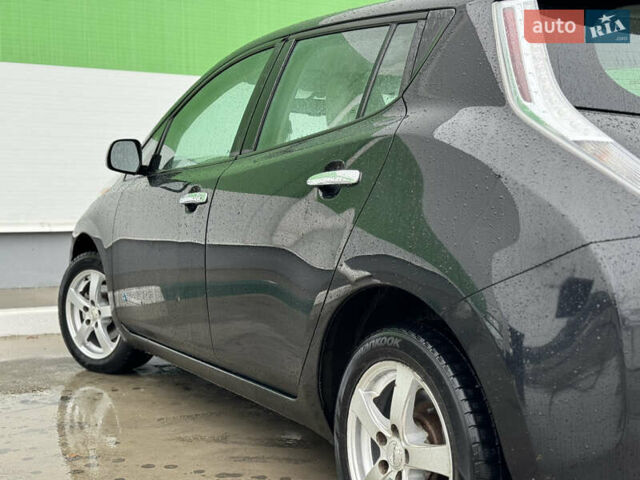 Чорний Ніссан Ліф, об'ємом двигуна 0 л та пробігом 104 тис. км за 7000 $, фото 19 на Automoto.ua