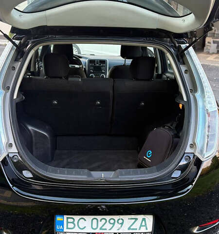 Чорний Ніссан Ліф, об'ємом двигуна 0 л та пробігом 179 тис. км за 5500 $, фото 29 на Automoto.ua