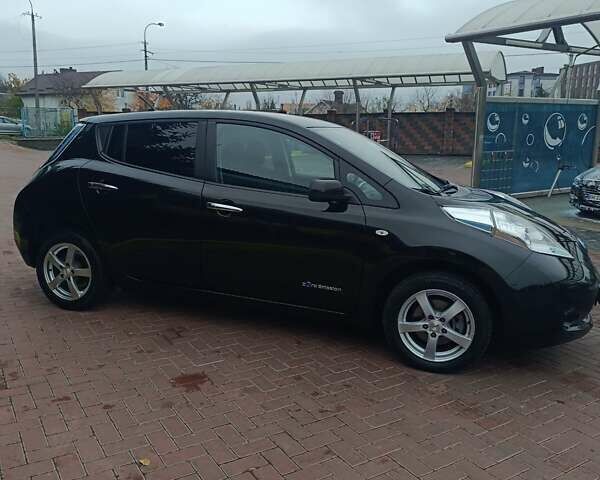 Черный Ниссан Лиф, объемом двигателя 0 л и пробегом 100 тыс. км за 6350 $, фото 6 на Automoto.ua