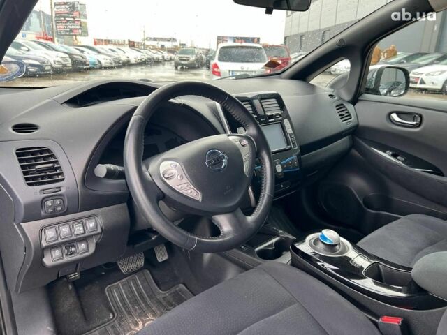 Ниссан Лиф 2013 в Львове на Automoto.ua Черный Ниссан Лиф, объемом двигателя 0 л и пробегом 117 тыс. км за 6980 $, фото 16 на Automoto.ua
