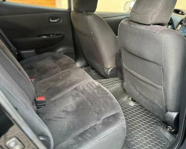 Черный Ниссан Лиф, объемом двигателя 0 л и пробегом 140 тыс. км за 7600 $, фото 13 на Automoto.ua