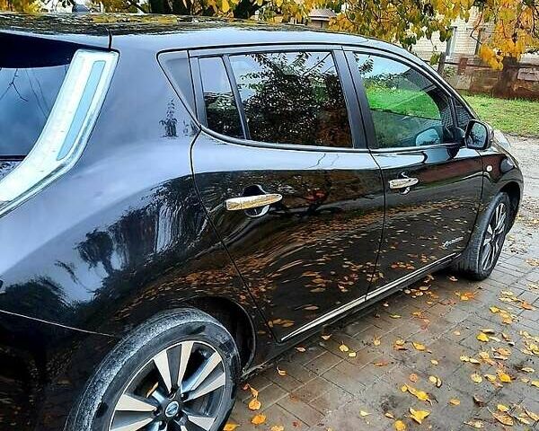 Черный Ниссан Лиф, объемом двигателя 0 л и пробегом 125 тыс. км за 7300 $, фото 8 на Automoto.ua