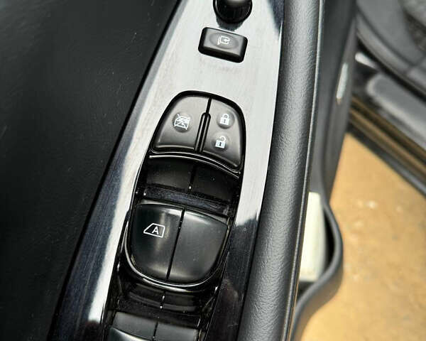 Черный Ниссан Лиф, объемом двигателя 0 л и пробегом 127 тыс. км за 7100 $, фото 6 на Automoto.ua