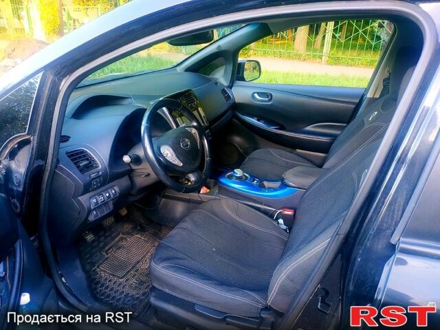 Чорний Ніссан Ліф, об'ємом двигуна 0 л та пробігом 190 тис. км за 9500 $, фото 5 на Automoto.ua