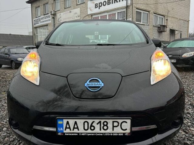 Черный Ниссан Лиф, объемом двигателя 0 л и пробегом 200 тыс. км за 4900 $, фото 4 на Automoto.ua