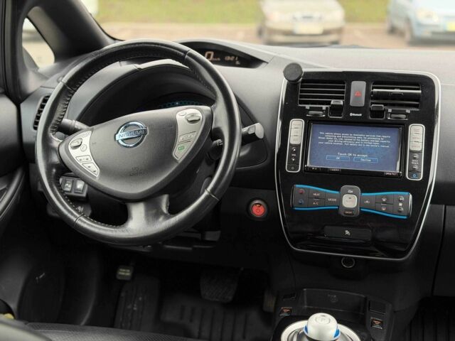 Чорний Ніссан Ліф, об'ємом двигуна 2 л та пробігом 118 тис. км за 7500 $, фото 17 на Automoto.ua
