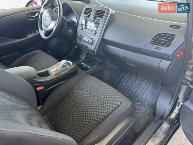 Чорний Ніссан Ліф, об'ємом двигуна 0 л та пробігом 109 тис. км за 6000 $, фото 7 на Automoto.ua