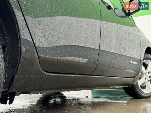 Чорний Ніссан Ліф, об'ємом двигуна 0 л та пробігом 104 тис. км за 7000 $, фото 17 на Automoto.ua