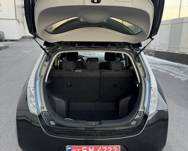 Черный Ниссан Лиф, объемом двигателя 0 л и пробегом 98 тыс. км за 7200 $, фото 5 на Automoto.ua