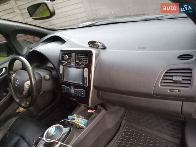 Чорний Ніссан Ліф, об'ємом двигуна 0 л та пробігом 241 тис. км за 3700 $, фото 14 на Automoto.ua