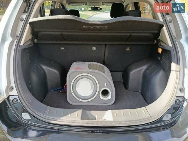 Черный Ниссан Лиф, объемом двигателя 0 л и пробегом 108 тыс. км за 8900 $, фото 14 на Automoto.ua