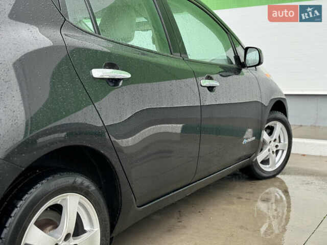 Чорний Ніссан Ліф, об'ємом двигуна 0 л та пробігом 104 тис. км за 7000 $, фото 18 на Automoto.ua