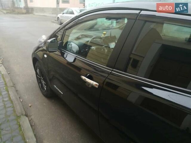 Черный Ниссан Лиф, объемом двигателя 0 л и пробегом 130 тыс. км за 10500 $, фото 2 на Automoto.ua