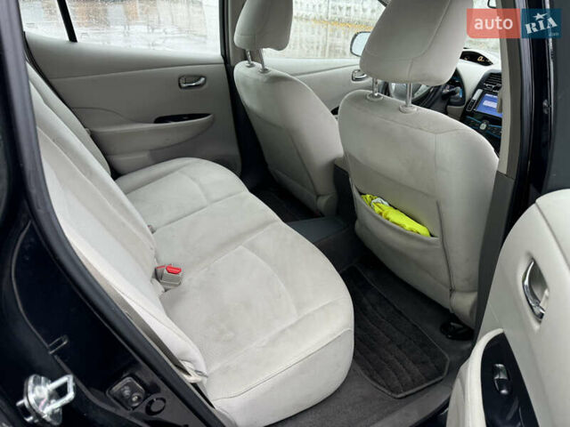 Чорний Ніссан Ліф, об'ємом двигуна 0 л та пробігом 104 тис. км за 7000 $, фото 35 на Automoto.ua