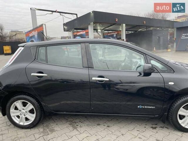 Черный Ниссан Лиф, объемом двигателя 0 л и пробегом 108 тыс. км за 4999 $, фото 2 на Automoto.ua