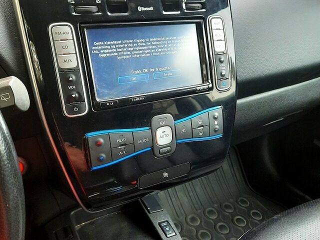 Черный Ниссан Лиф, объемом двигателя 80 л и пробегом 125 тыс. км за 7300 $, фото 5 на Automoto.ua