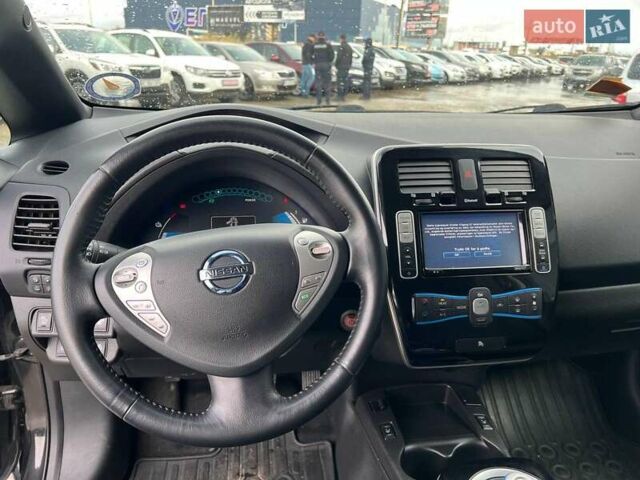 Ниссан Лиф 2013 в Львове на Automoto.ua Черный Ниссан Лиф, объемом двигателя 0 л и пробегом 117 тыс. км за 6980 $, фото 21 на Automoto.ua