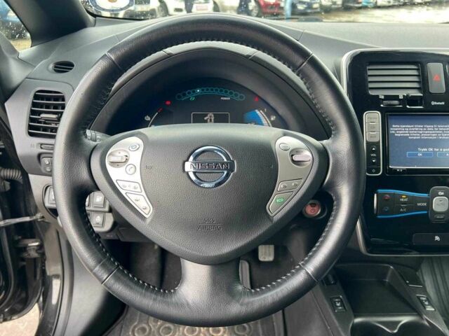 Ниссан Лиф 2013 в Львове на Automoto.ua Черный Ниссан Лиф, объемом двигателя 0 л и пробегом 117 тыс. км за 6990 $, фото 22 на Automoto.ua