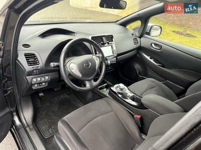 Черный Ниссан Лиф, объемом двигателя 0 л и пробегом 37 тыс. км за 6750 $, фото 28 на Automoto.ua