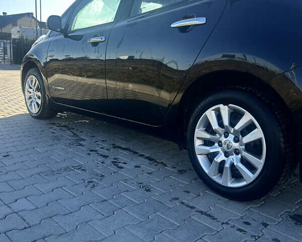 Ниссан Лиф 2013 в Львове на Automoto.ua Черный Ниссан Лиф, объемом двигателя 0 л и пробегом 150 тыс. км за 5999 $, фото 4 на Automoto.ua