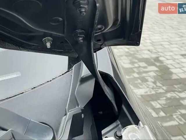 Черный Ниссан Лиф, объемом двигателя 0 л и пробегом 128 тыс. км за 7200 $, фото 33 на Automoto.ua